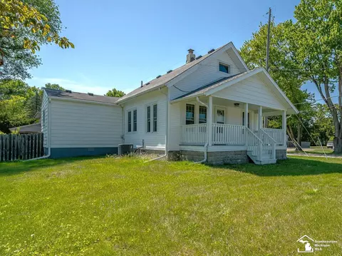 8237 Lewis, Temperance, MI 48182