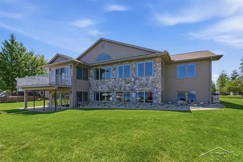 Exterior - 4984 Dunbar, Gladwin, MI 48624 photo 5 of 9
