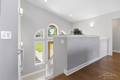 Entry Way - 4984 Dunbar, Gladwin, MI 48624 photo 3 of 4