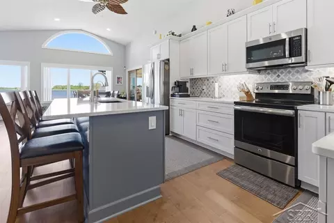 Kitchen - 4984 Dunbar, Gladwin, MI 48624 photo 2 of 7