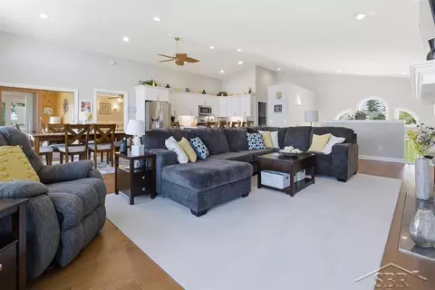 Living - 4984 Dunbar, Gladwin, MI 48624 photo 2 of 3