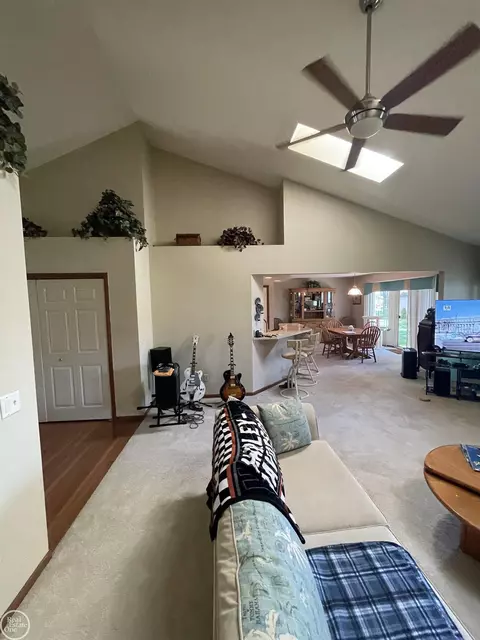 Living - 23945 Settlers, Macomb, MI 48042 photo 4 of 4