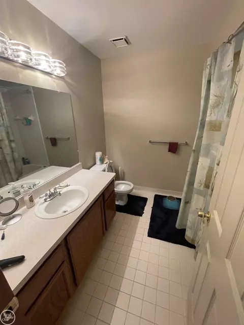 Bath - 23945 Settlers, Macomb, MI 48042 photo 3 of 3