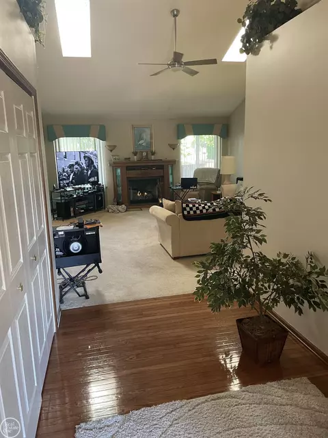 Entry Way - 23945 Settlers, Macomb, MI 48042 photo 5 of 5