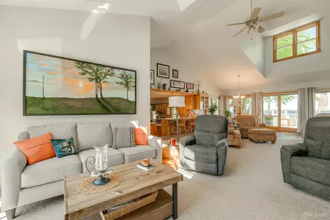 Living - 19105 Diller, Germfask, MI 49836 photo 3 of 8