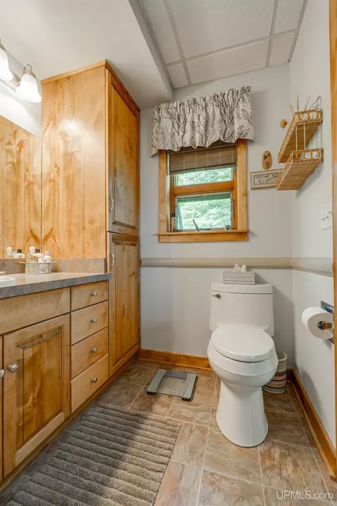 Bath - 19105 Diller, Germfask, MI 49836 photo 2 of 6