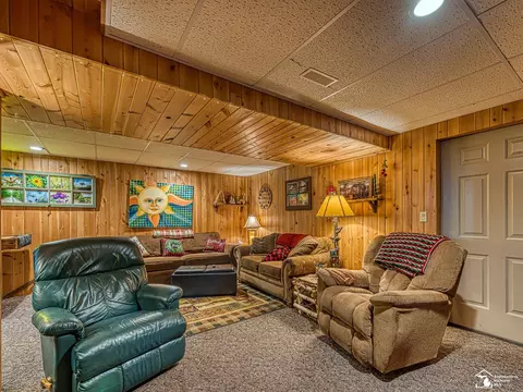 Living - 8910 Baldwin, Monroe, MI 48162 photo 5 of 7