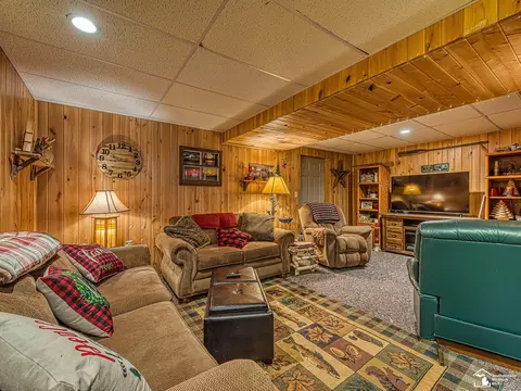 Living - 8910 Baldwin, Monroe, MI 48162 photo 7 of 7