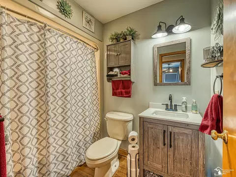 Bath - 8910 Baldwin, Monroe, MI 48162 photo 3 of 4