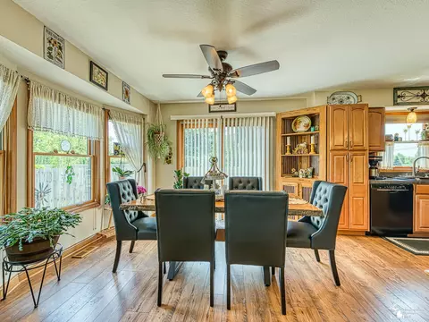 Dining - 8910 Baldwin, Monroe, MI 48162 photo 1 of 3