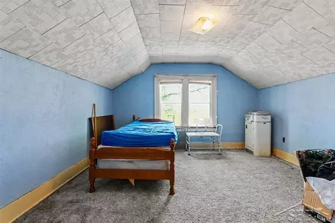 Bedroom - 17985 Dice, Hemlock, MI 48626 photo 3 of 4