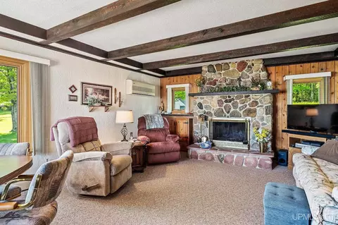 Living - 19422 Mayo, L'anse, MI 49946 photo 2 of 4