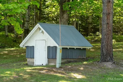 Exterior - 19422 Mayo, L'anse, MI 49946 photo 15 of 23