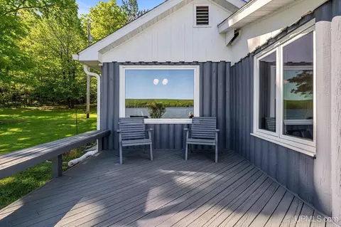 Exterior - 19422 Mayo, L'anse, MI 49946 photo 4 of 23