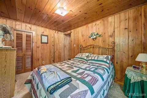 Bedroom - 19422 Mayo, L'anse, MI 49946 photo 2 of 4
