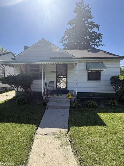 19671 Hoover, Detroit, MI 48205
