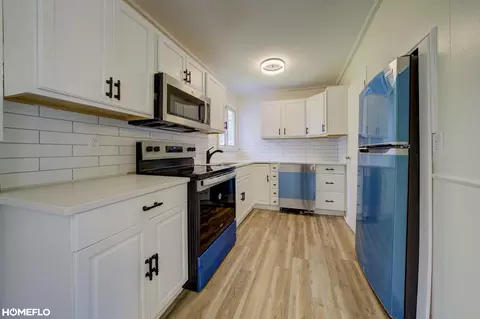 6072 Center, Traverse City, MI 49686