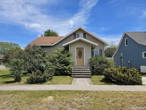 124 N First, Manistique, MI 49854