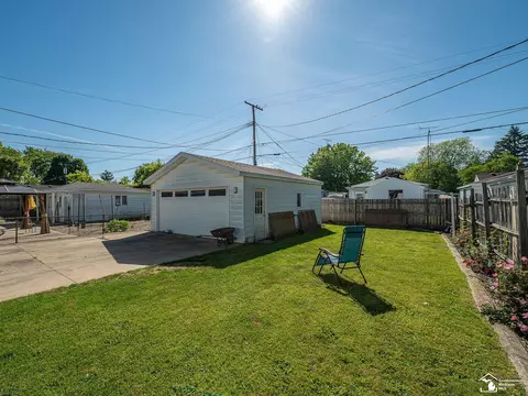 Exterior - 1263 Maple, Monroe, MI 48162 photo 3 of 4
