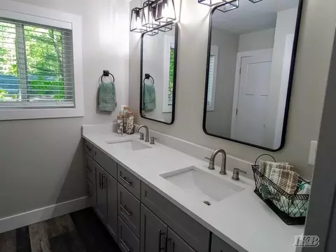 Bath - 4765 Lancelot, Gladwin, MI 48624 photo 8 of 10