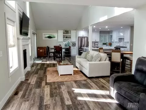 Living - 4765 Lancelot, Gladwin, MI 48624 photo 8 of 9