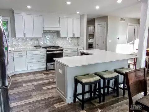 Kitchen - 4765 Lancelot, Gladwin, MI 48624 photo 3 of 6
