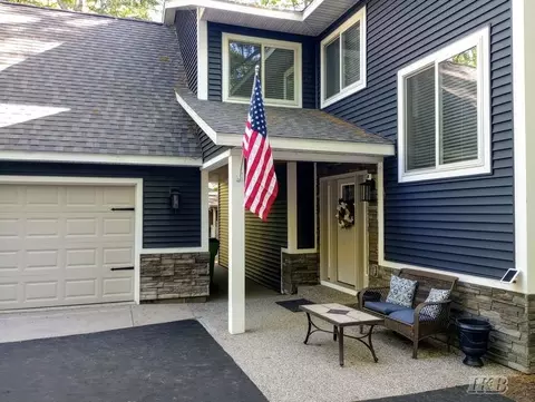 Exterior - 4765 Lancelot, Gladwin, MI 48624 photo 9 of 28