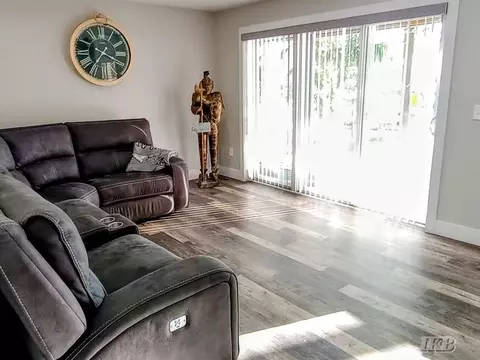Living - 4765 Lancelot, Gladwin, MI 48624 photo 4 of 9