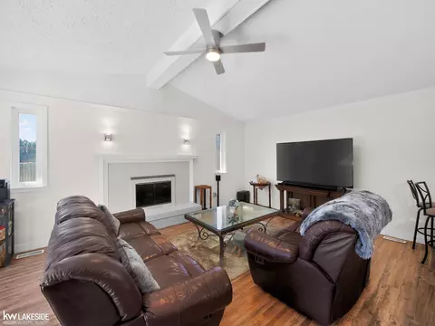 Living - 15748 Robert, Macomb, MI 48044 photo 4 of 4