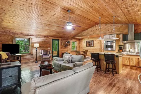 Living - 1026 Birch Rdg, Gladwin, MI 48624 photo 1 of 4