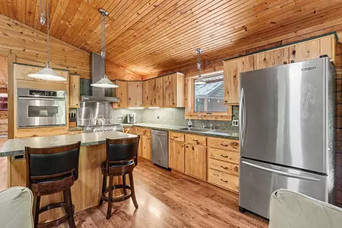 Kitchen - 1026 Birch Rdg, Gladwin, MI 48624 photo 2 of 3