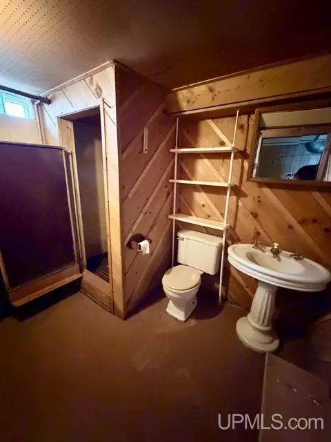 Bath - 780 White, Ishpeming, MI 49849 photo 3 of 3