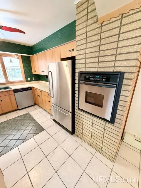Kitchen - 780 White, Ishpeming, MI 49849 photo 3 of 5