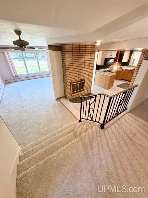 Entry Way - 780 White, Ishpeming, MI 49849 photo 2 of 5
