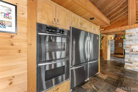 Kitchen - 23493 Twist Lk, Watersmeet, MI 49969 photo 3 of 7