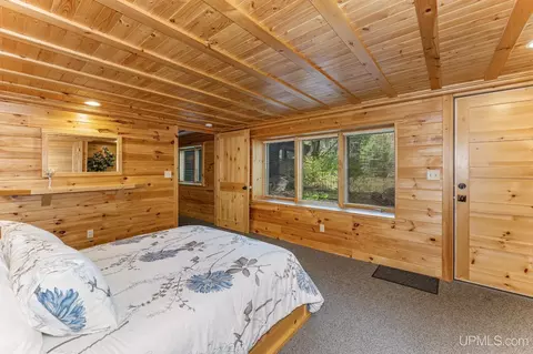 Bedroom - 23493 Twist Lk, Watersmeet, MI 49969 photo 5 of 7