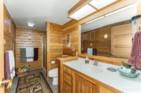 Bath - 23493 Twist Lk, Watersmeet, MI 49969 photo 1 of 4