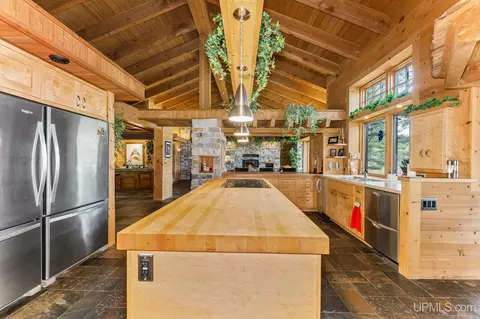 Kitchen - 23493 Twist Lk, Watersmeet, MI 49969 photo 6 of 7
