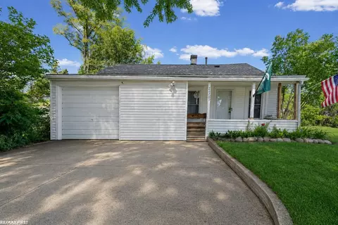 26769 Barrington, Madison Heights, MI 48071