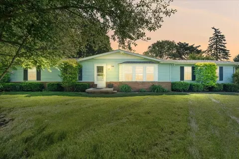 2460 Clairmont, Owosso, MI 48867