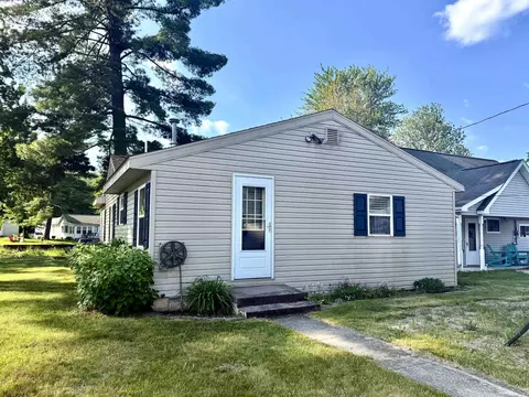 Exterior - 3216 Elnor, Gladwin, MI 48624 photo 4 of 14