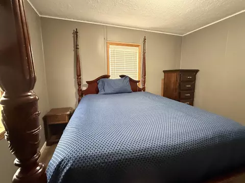 Bedroom - 3216 Elnor, Gladwin, MI 48624 photo 3 of 9