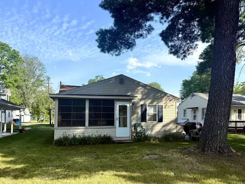 Exterior - 3216 Elnor, Gladwin, MI 48624 photo 3 of 14
