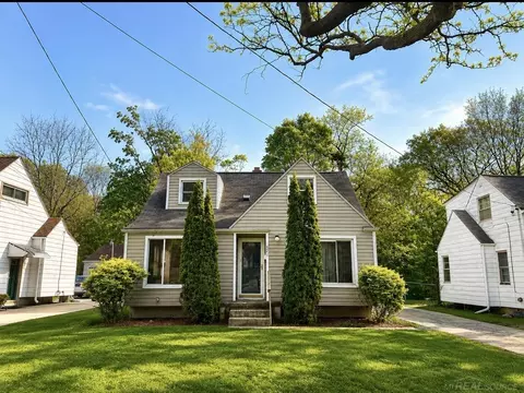 621 Bradley, Flint, MI 48503