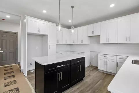 Kitchen - 45519 Gable, Macomb, MI 48044 photo 3 of 6