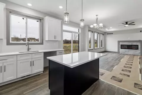 Kitchen - 45519 Gable, Macomb, MI 48044 photo 5 of 6