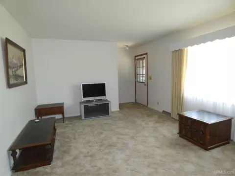 Living - 16 Hemlock, White Pine, MI 49971 photo 3 of 4