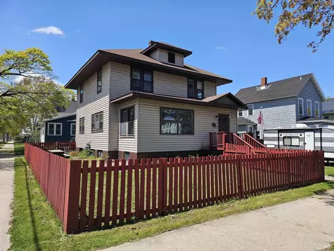 330 S 12th, Escanaba, MI 49829