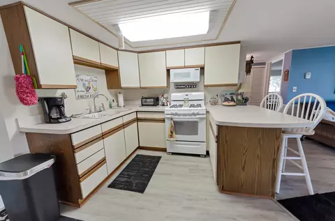 Kitchen - 524 Hilo, Gladwin, MI 48624 photo 1 of 2