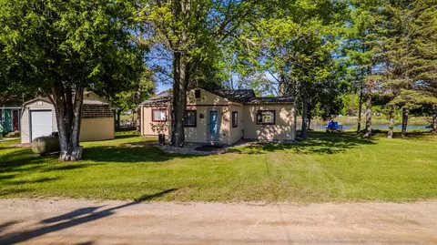 Exterior - 524 Hilo, Gladwin, MI 48624 photo 8 of 12